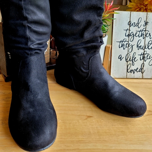 TOP Moda Slouchy Boots - Picture 5 of 10